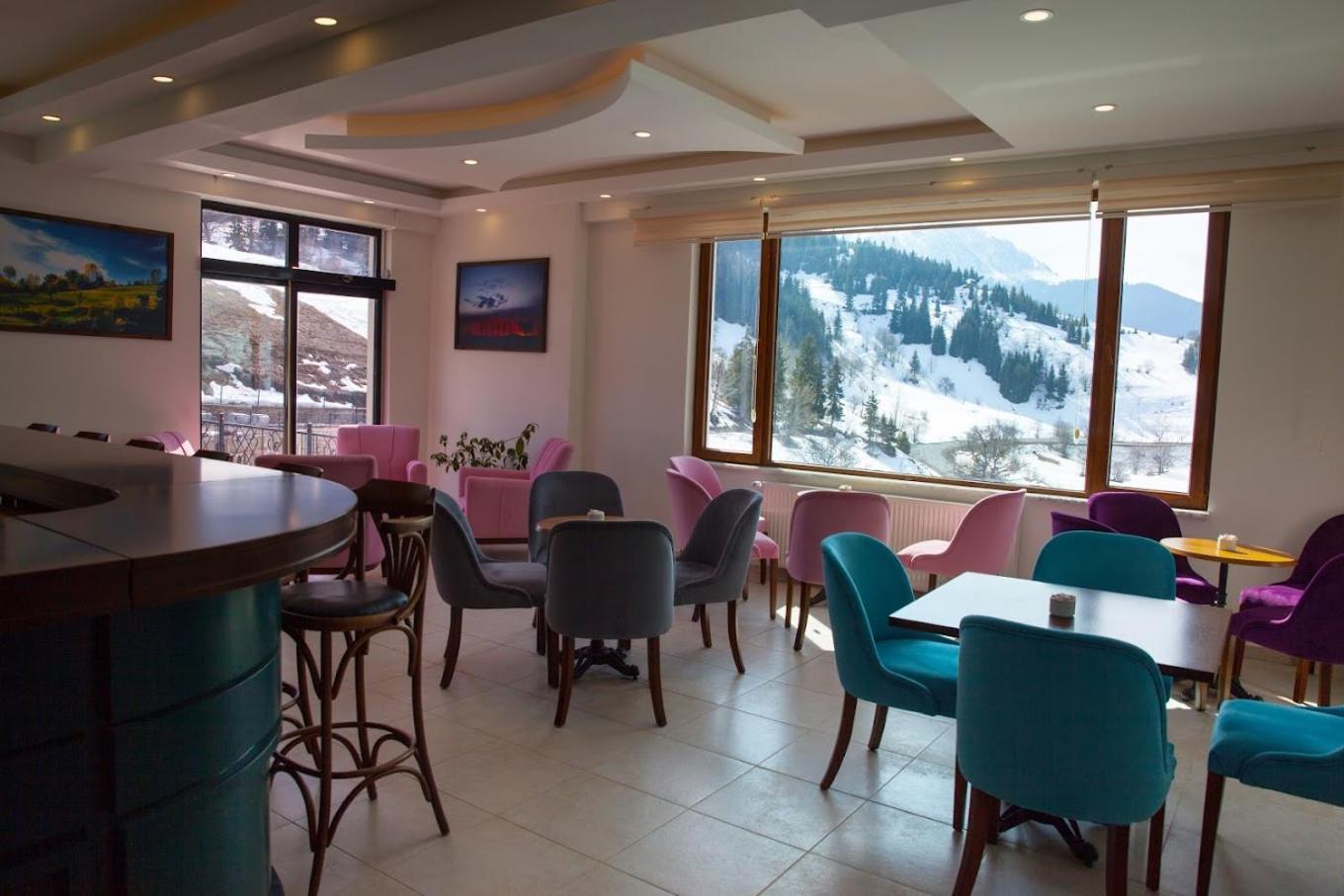 Black Forest Hotel Savsat Buitenkant foto